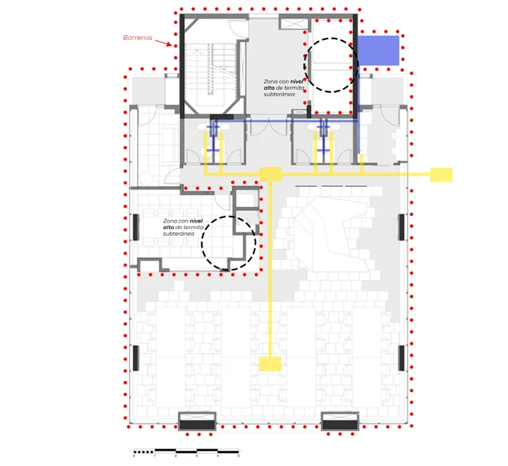 Plano de un tratamiento contra termitas subterráneas: barrenos perimetrales cada 30 a 60 cm y zonas con alto nivel de termita